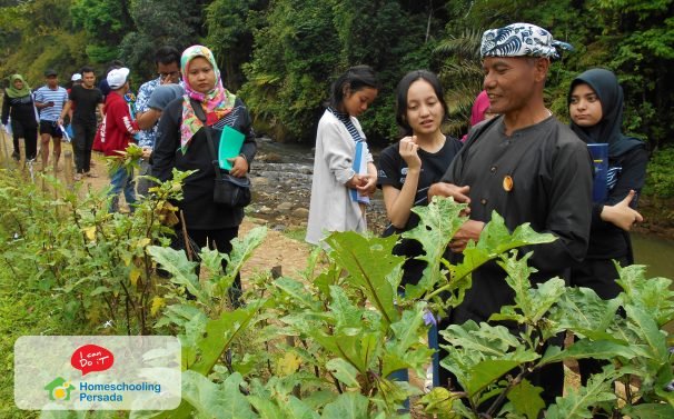 Homeschooling Persada; Rumah Belajar Persada; Kampung Naga 